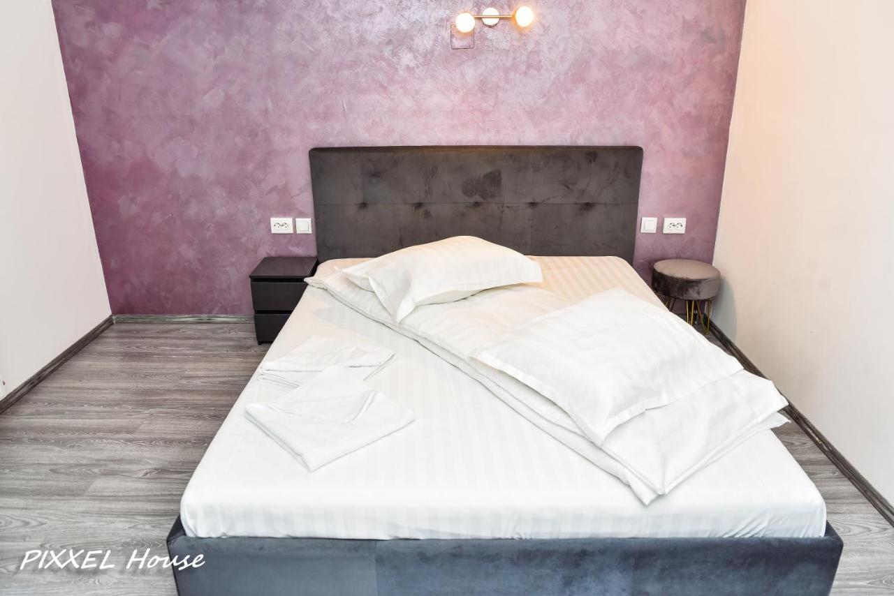 Отель Pixxel House Моечиу-де-Сус Экстерьер фото